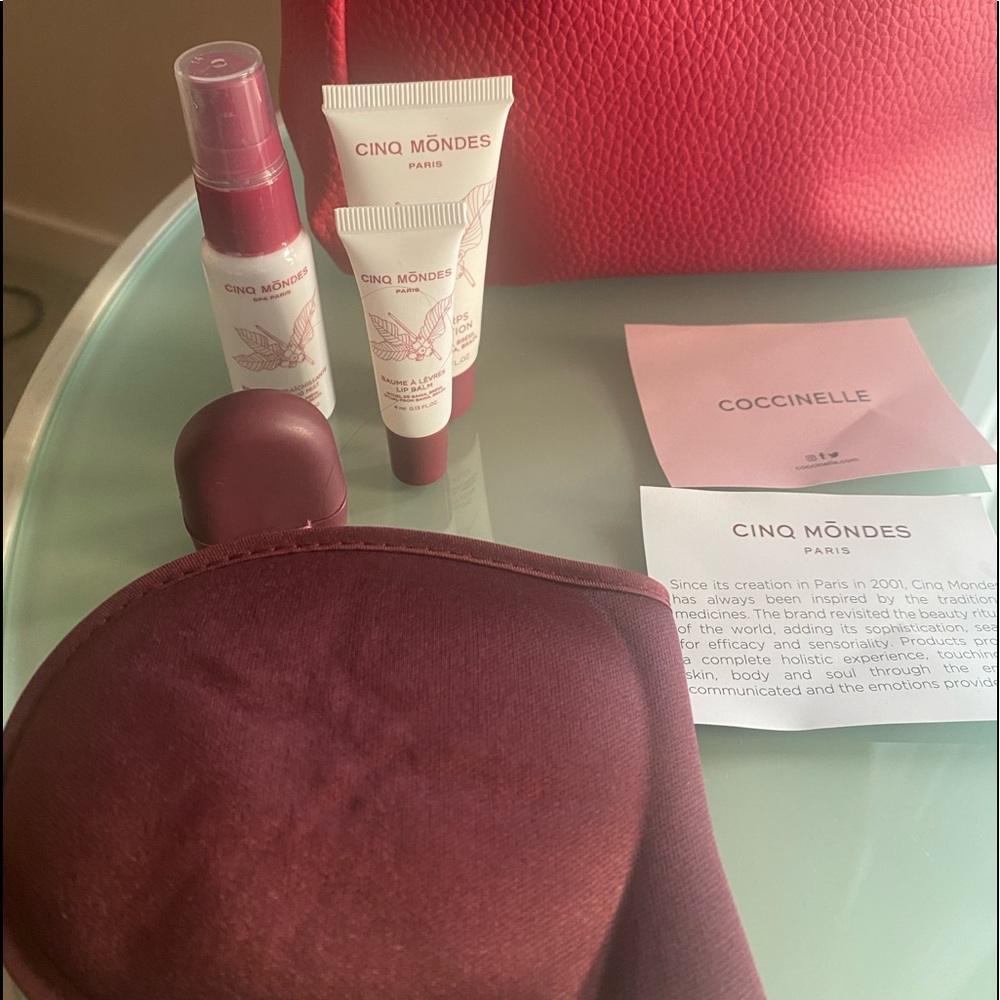 COPY - Cocinelle  Red leather travel bag - Picture 2 of 4